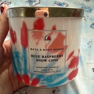 Bath & Body Works 3 Wick Candle Blue Raspberry Snowcone LIMITED EDITION